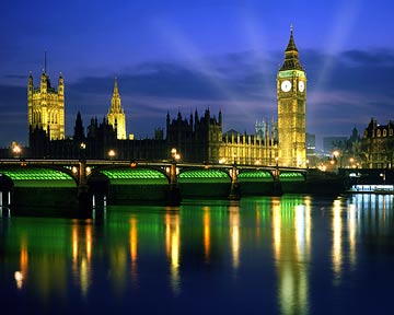 827543   GB: London by night